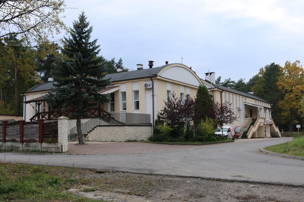 Hotel Lachowka Krepiec Exterior photo