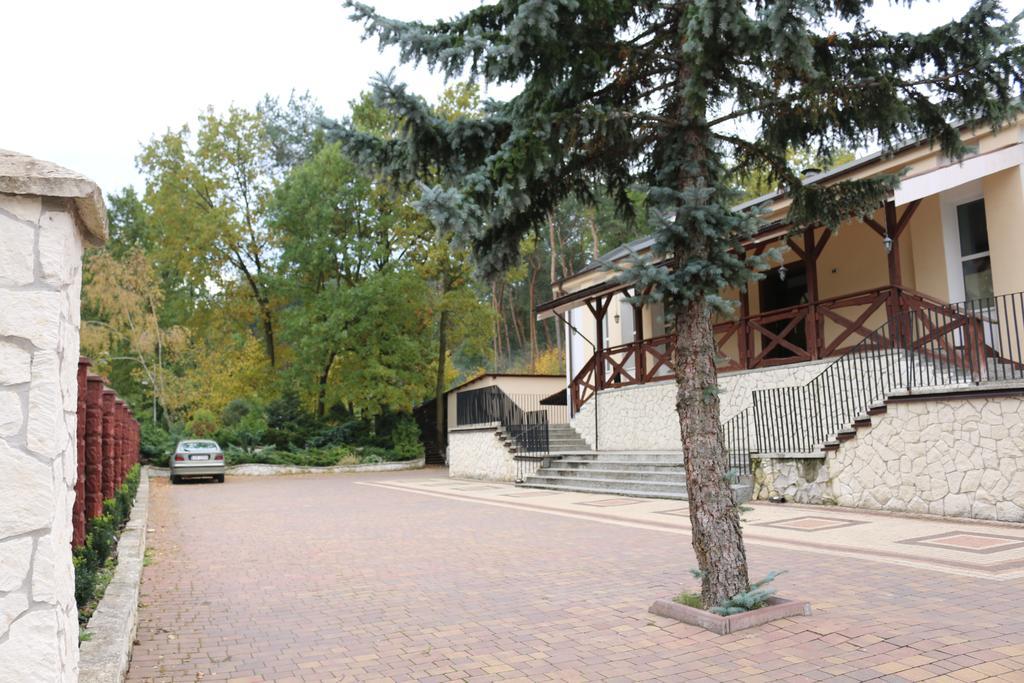 Hotel Lachowka Krepiec Exterior photo